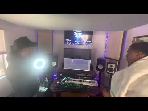 Jew3lz & EBK Jaaybo working in Jew3lz Studio - Track Unreleased