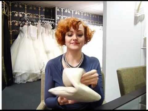 Zorgeloos schitteren op je bruiloft. De hofdame als rechterhand van de bruid.