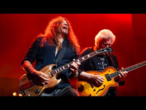 Rik Emmett & Phil X perform "Lay It On The Line" l 2025 Canadian Songwriters Hall of Fame LEGENDS
