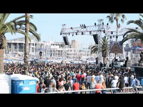 Laia vs XNK - 16vos- Barcelona - Red Bull Batalla de los Gallos (Ronda Puerta cerrada)