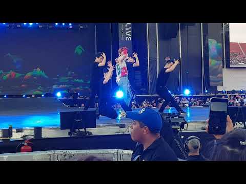 190119 KEY 키 (SHINee) “One of Those Nights” - SMTOWN Special Stage in Santiago. [HD]