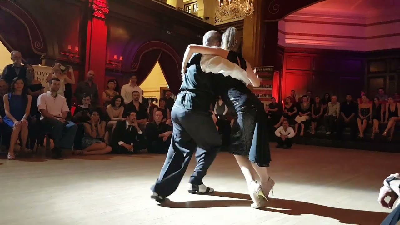 Video thumbnail for Horacio Godoy & Maricel Giacomini @ UK Tango Festival & Championship, London 2022, 2/5
