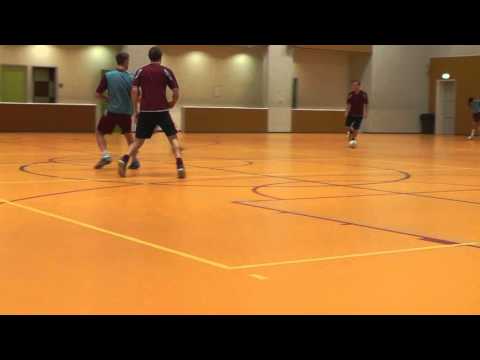 15 jan 2016 Zwaluwen Utrecht '11 5 - HMS 2 com 4-5 Tim op paal