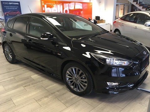 2017 Ford Focus  ST Line