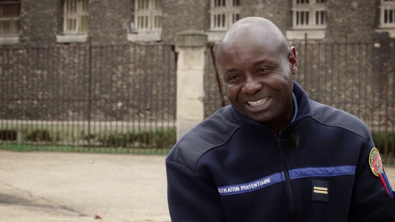 Watch video Portes ouvertes à la maison d'arrêt Paris-La Santé Portes ouvertes à la maison d'arrêt Paris-La Santé