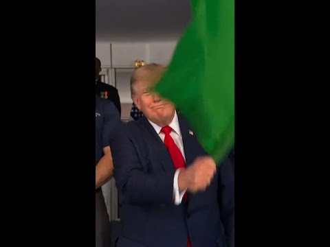 Trump waves green flag to officially start D.C. Grand Prix race