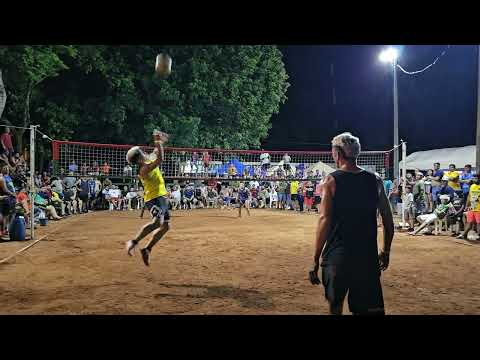 Arturo y Piraña VS Anelo y Enzo - piki py 2 toques