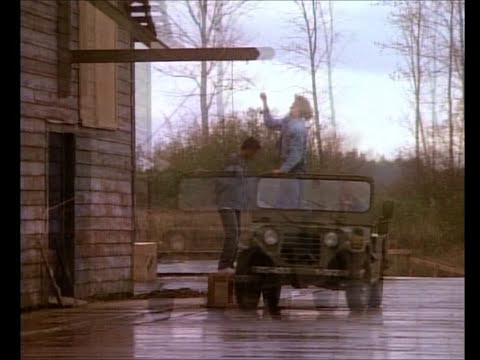 Screencapture Video MacGyver - Black Rhino - World In Union