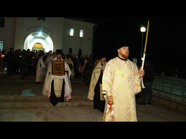 Пасхальное богослужение в Свято-Троицком кафедральном соборе города Ангарска