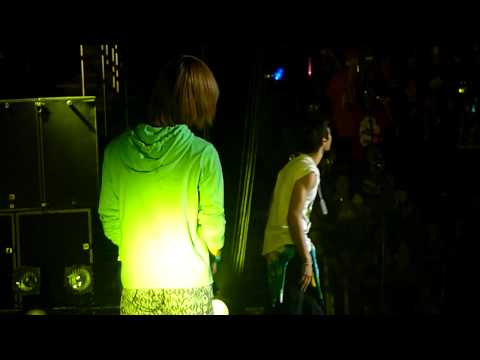 SHINee sings Stand By Me SMTown at the Staples Center, Los Angeles