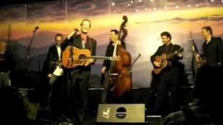 Tony Rice introduces his band