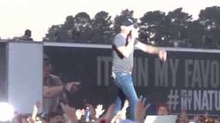 Cole Swindell &quot;Hope You Get Lonely Tonight&quot; 10-4-13 Farm Tour