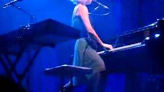 Tori Amos plays "You Can Bring Your Dog" in Detroit in 10-07