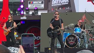 Gretchen Wilson "Redneck Woman" | 2025 Coke Zero Sugar 400 Pre-Race Concert