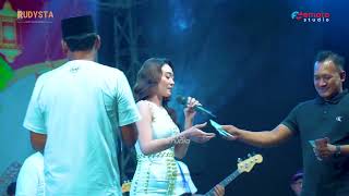 Download lagu CINCIN KAWIN DIFARINA INDRA - RUDYSTA MUSIK PERSATUAN PEDAGANG BUAH - PASIR MIJEN DEMAK mp3 Download lagu CINCIN KAWIN DIFARINA INDRA - RUDYSTA MUSIK PERSATUAN PEDAGANG BUAH - PASIR MIJEN DEMAK mp3