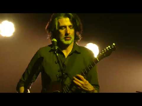 dEUS - Fell Off the Floor, Man (live) @ Paris, Elysée Montmartre 2023