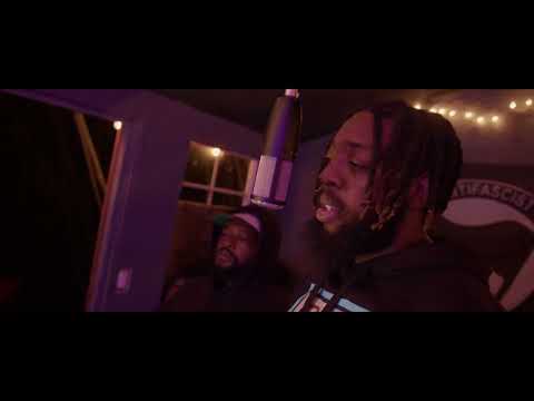 ZoneGodWoo ft. YellaBandz “Don’t Be Stupid” (BarsAndBonfires performance)