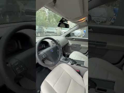 фото volvo v50 i рестайлинг 0