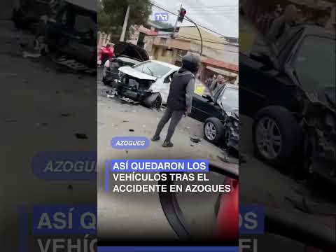 🚨#Cañar: Imagenes del choque entre tres vehículos en Azogues.