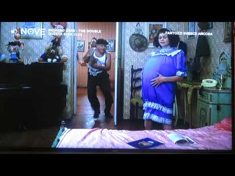 Fantozzi subisce ancora - si sta movendo (il bambino di Mariangela)