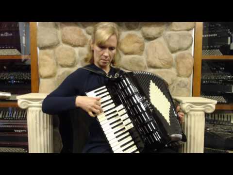 2590 - Black Titano Titan LM 41 120 $795