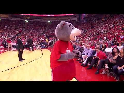 Emilia Clarke the Mother of Dragons Watches Warriors vs Rockets Game in Houston!
