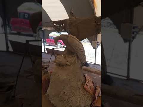 Cóndor en cemento Miramar de Anzenusa, Cordoba