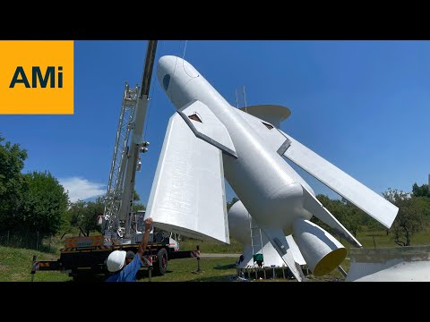 AMi: Orizont Spaceplane Displayed at the Cosmobase