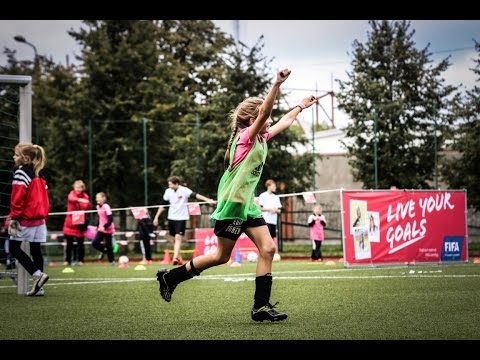 Meiteņu futbols - Sapņi piepildās | Live Your Goals Festival 2014 in Latvia