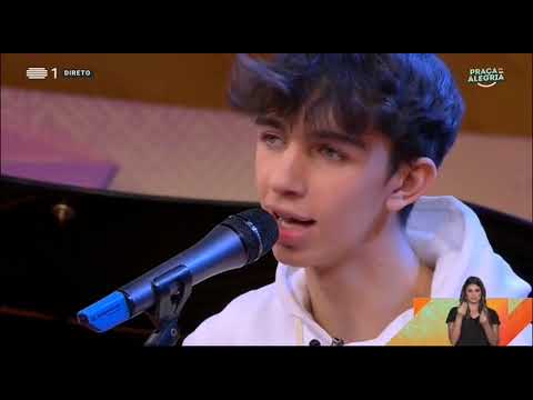 Gustavo Reinas - Canção do Metro na Praça da Alegria (RTP1-25.1.23)