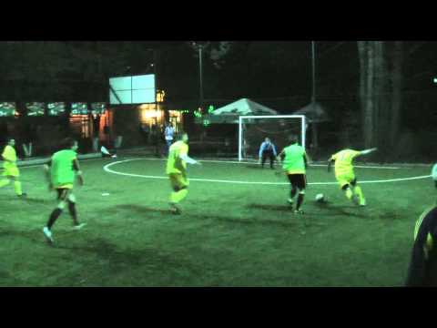 16 CLOSE-KNIT TEAM - UTeam  (1:1)