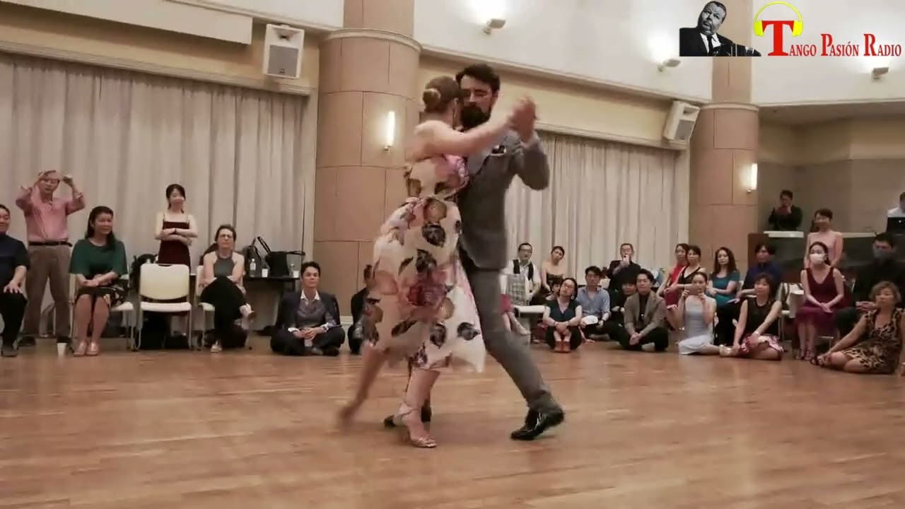 Video thumbnail for UN MOMENTO Anibal Troilo - Raul Beron Ballano: Maja Petrovic - Marko Miljevic