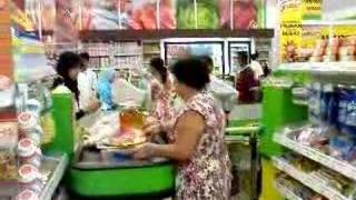 preview picture of video 'Giant Hypermarket Muar (DSC00341.3GP)'