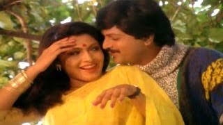 Alludugaru Movie   Muddabanthi Navvulo Video Song 