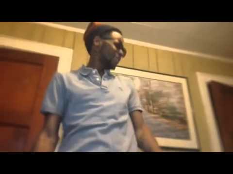 Smilladonbaby-Gone Off a Perk Freestyle)Shot. By @GillaCam