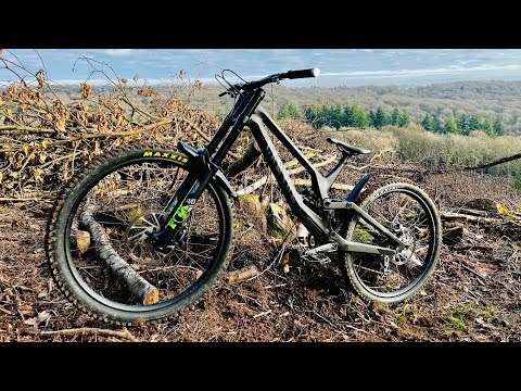 Buy the 'Underdog' CANYON SENDER CFR *MTB REVIEW* #mtb #mtbdownhill #canyonbikes