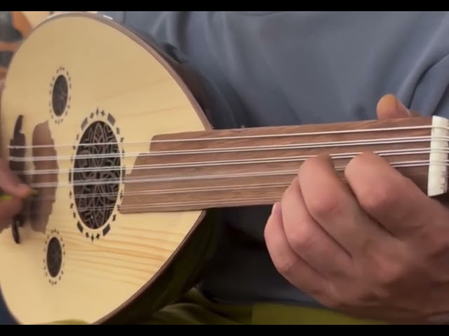 عود  صناعة سوري  فاخر – صوت شرقي أصيل وحرفية عالية من الصانع الدمشقي