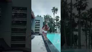 【TikTok】沖縄のプール?