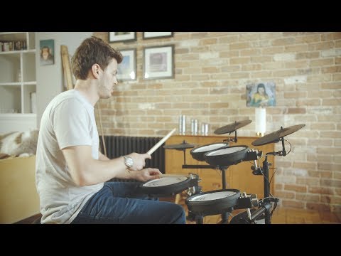 Демонстрация звучания электронной ударной установки Roland TD-1KPX2