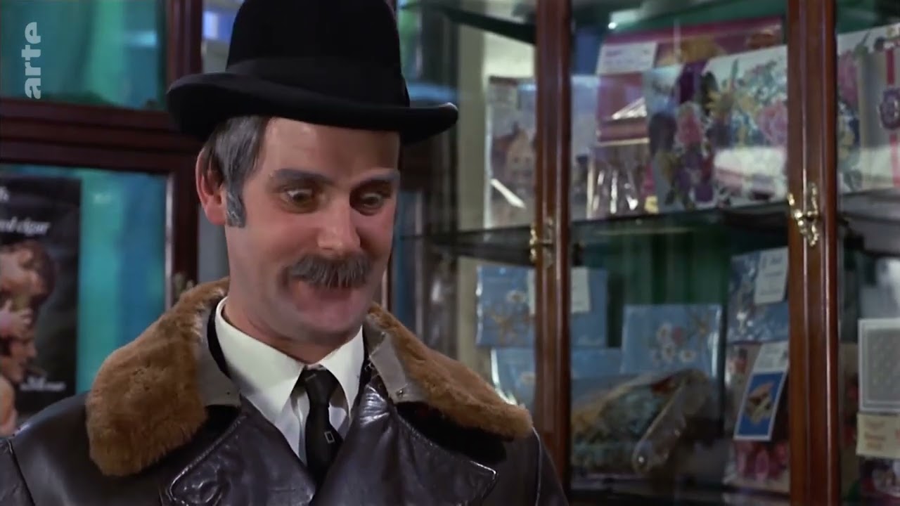 Monty Python´s wunderbare FLACHE 🌍 Welt der "Schwerkraft" | Film 📽