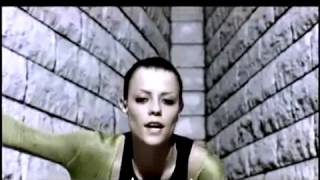 Mustafa Sandal performing: İsyankar - Official Video