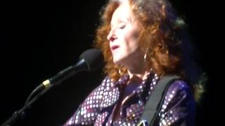 Bonnie Raitt-Angel From Montgomery live in Milwaukee, WI 7-2-14
