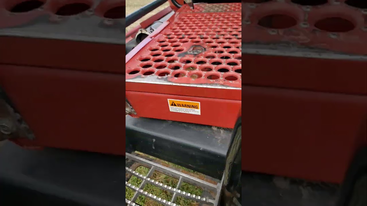 Case Ih 2588 all shined up! Super clean and red (rare combine)