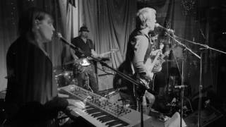 Chuck Prophet and the Mission Express.  Bad Year For Rock And Roll