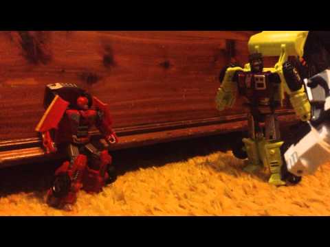 Ironhide and Prowl vs Scrapper