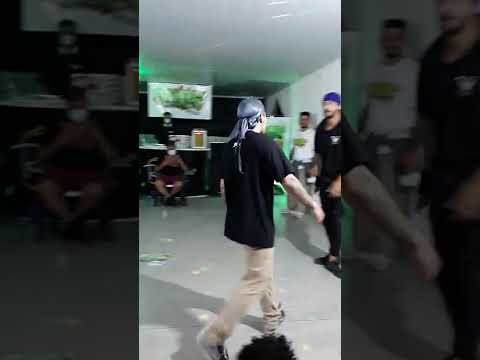Robin (DF Zulu) vs Master D (Floor Riders - Semi Final - BsBattle