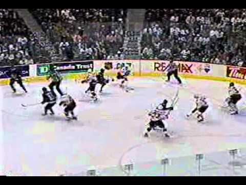 2004 WCQF GM7 Canucks vs Flames 04
