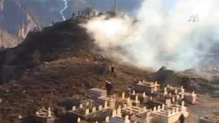 preview picture of video '27.12.2009 - Gever - Zivile Agenten der türkischen Armee beschiessen kurdische Zivilisten'