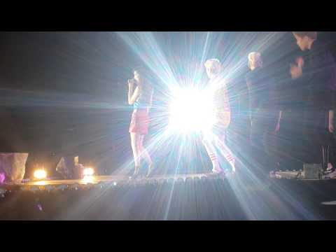 150321 Amber-shake that brass feat. Taeyeon 台灣