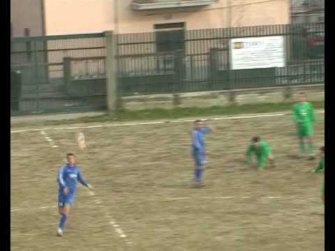 fortitudo dipignano azione pericolosa del dipignano.seconda categoria 2009 03 07 18 16 18